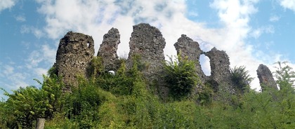 Руины Хустского замка